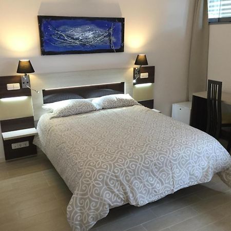 فندق H Skyline الكوركون المظهر الخارجي الصورة